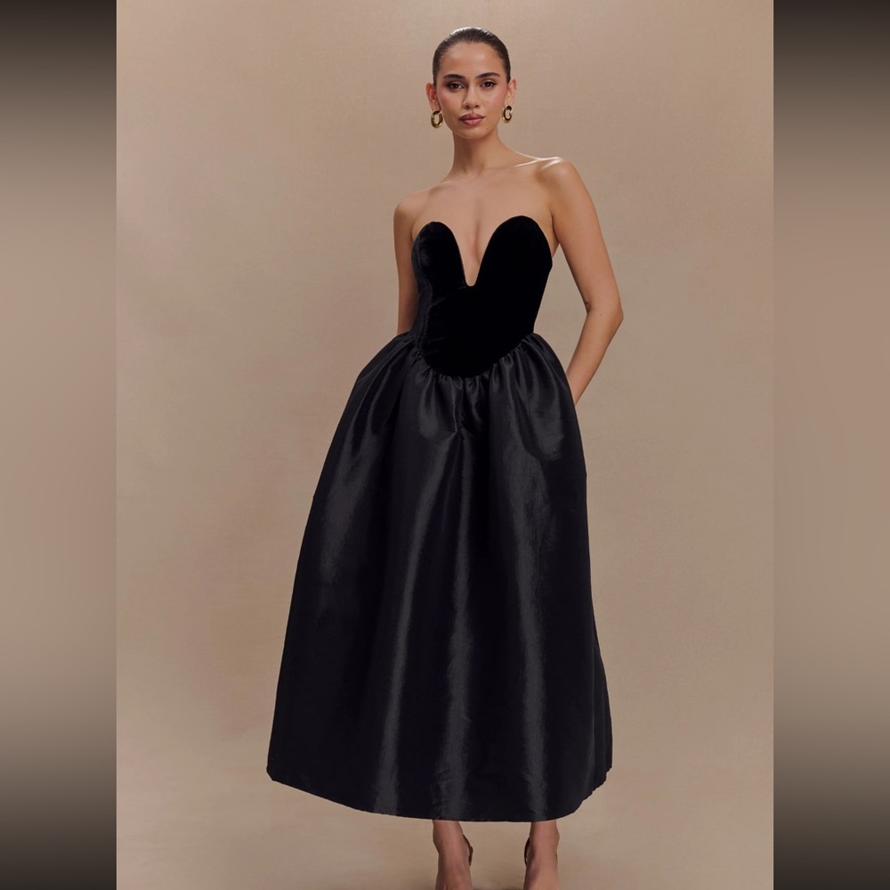 Meshki Flora Velvet Midi Dress